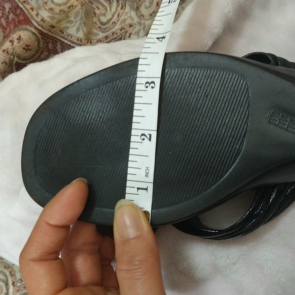 size 7 Italian Shoemakers black wedged sandal - Picture 16 of 17